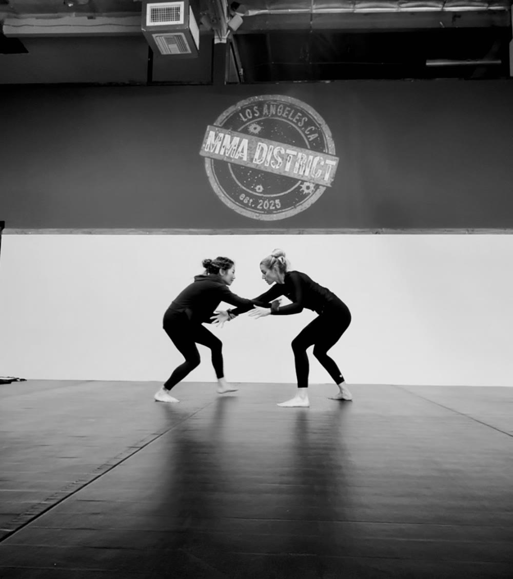No-Gi Jiu-Jitsu training at MMA District: working for position and control on the mats